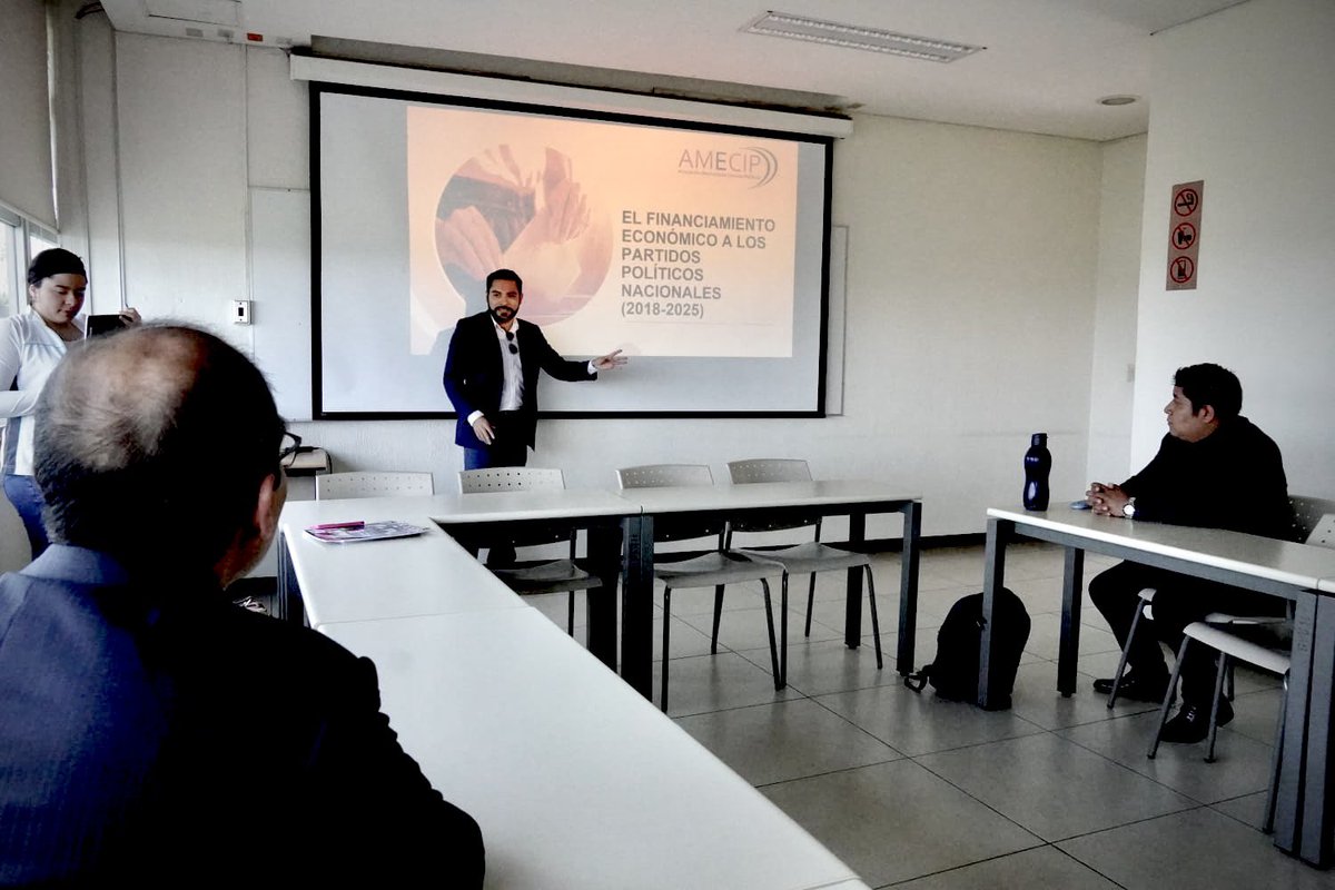 Gustavo Zúñiga (@gustavozunigac) on Twitter photo Hoy me tocó presentar en el Congreso <a href="/AmecipOficial/">AMECIP_Oficial</a> la investigación: El financiamiento económico a los partidos políticos nacionales (2018-2025), un trabajo que he realizado como parte de un proyecto en la #UNAM que se concretará en un libro que pronto estaremos compartiendo. Hoy me tocó presentar en el Congreso <a href="/AmecipOficial/">AMECIP_Oficial</a> la investigación: El financiamiento económico a los partidos políticos nacionales (2018-2025), un trabajo que he realizado como parte de un proyecto en la #UNAM que se concretará en un libro que pronto estaremos compartiendo.