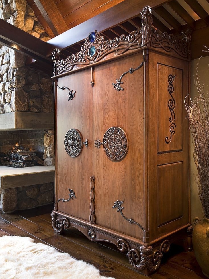 #QuestPit #A #WIP #TT #F
THE BLACK KNIGHT X KATE &amp; LEOPOLD
When Maggie MacLaren finds an antique wardrobe filled w/eighteenth century Scottish clothing, she's transported back in time to uncover the truth about her legendary Jacobite ancestor &amp; unlock family secrets -magic ones.