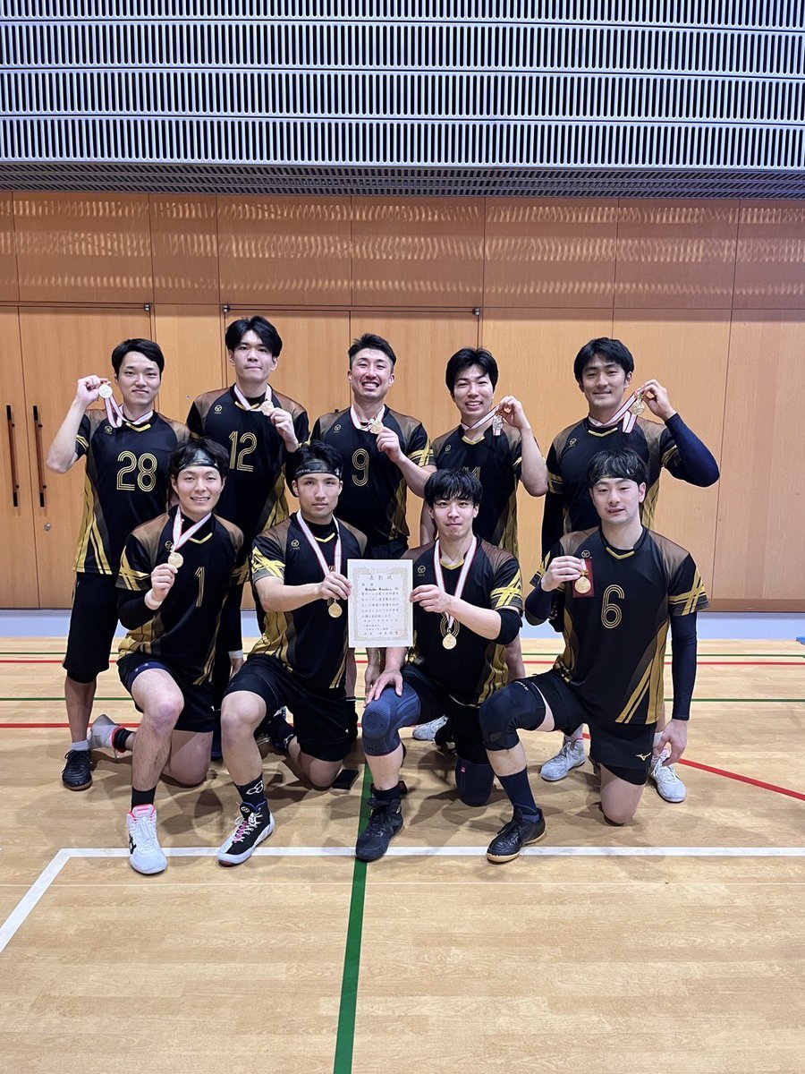 kabaddi_6's tweet photo. 第18回東日本カバディ選手権大会優勝🥇
全日本大会も優勝目指して頑張ります!
#kabaddi
#カバディ
#BabylonBreakers https://t.co/b2fWpUUjnR