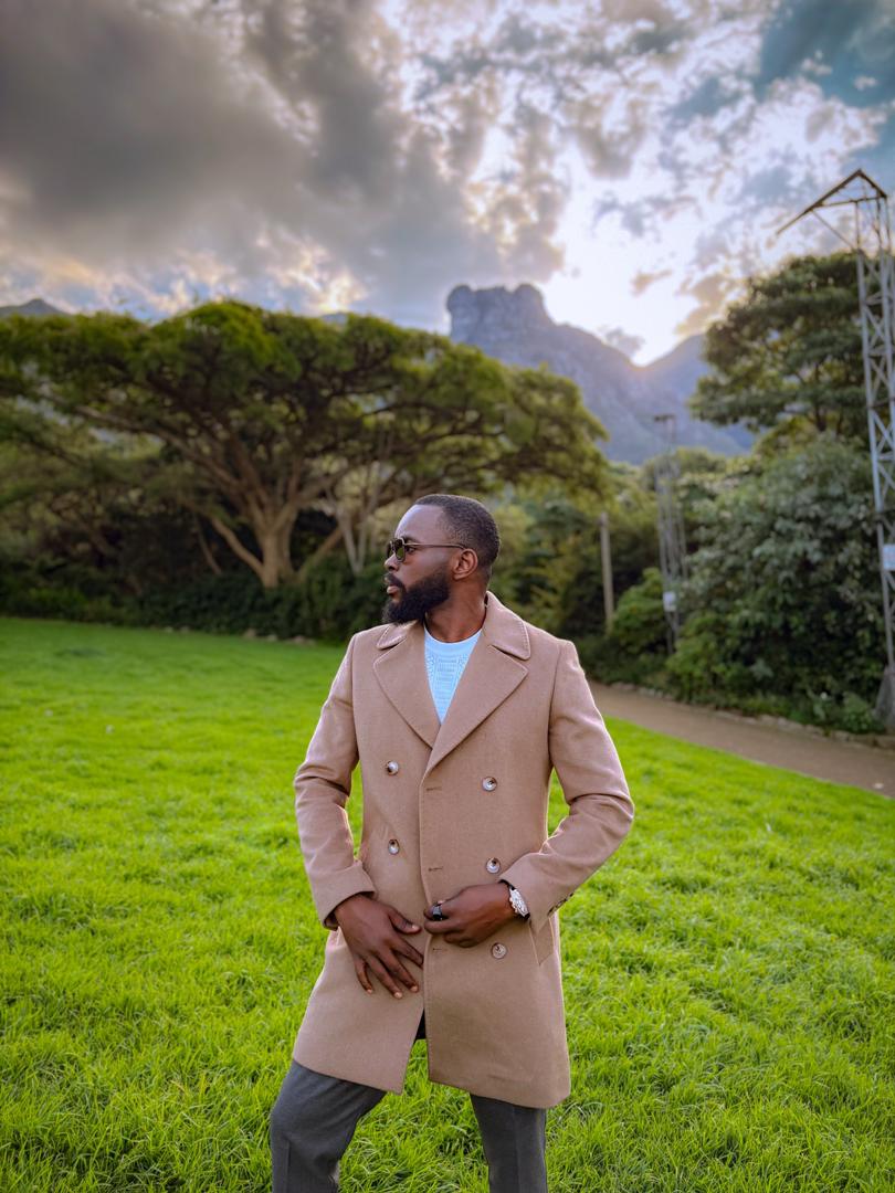 JomondeWears's tweet photo. To order,
Follow our IG @jomondewears 
Whatsapp/Call (+2347066454146)
Visit our stores 👇
📍Prizrite mall Asokoro, Abuja 
📍86,Broad street opposite Wema bank Lagos Island. 
We ship worldwide.
#Jomondewears#suitstore#hermosesuit#businesssuit #weddingsuit #suit https://t.co/y6q7qfJvao