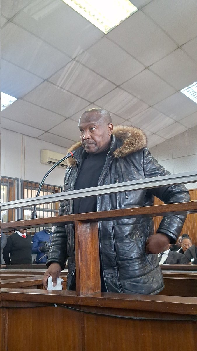 #KatisoMolefe in the dock. His lawyer, Michael Hellens SC, begins by telling the court that Molefe was granted bail by the high court in his case, where he's charged with the murder of whistleblower Armand Swart, which sets a precedent. 

#DjSumbody 
#DjVintos
#eNCA
