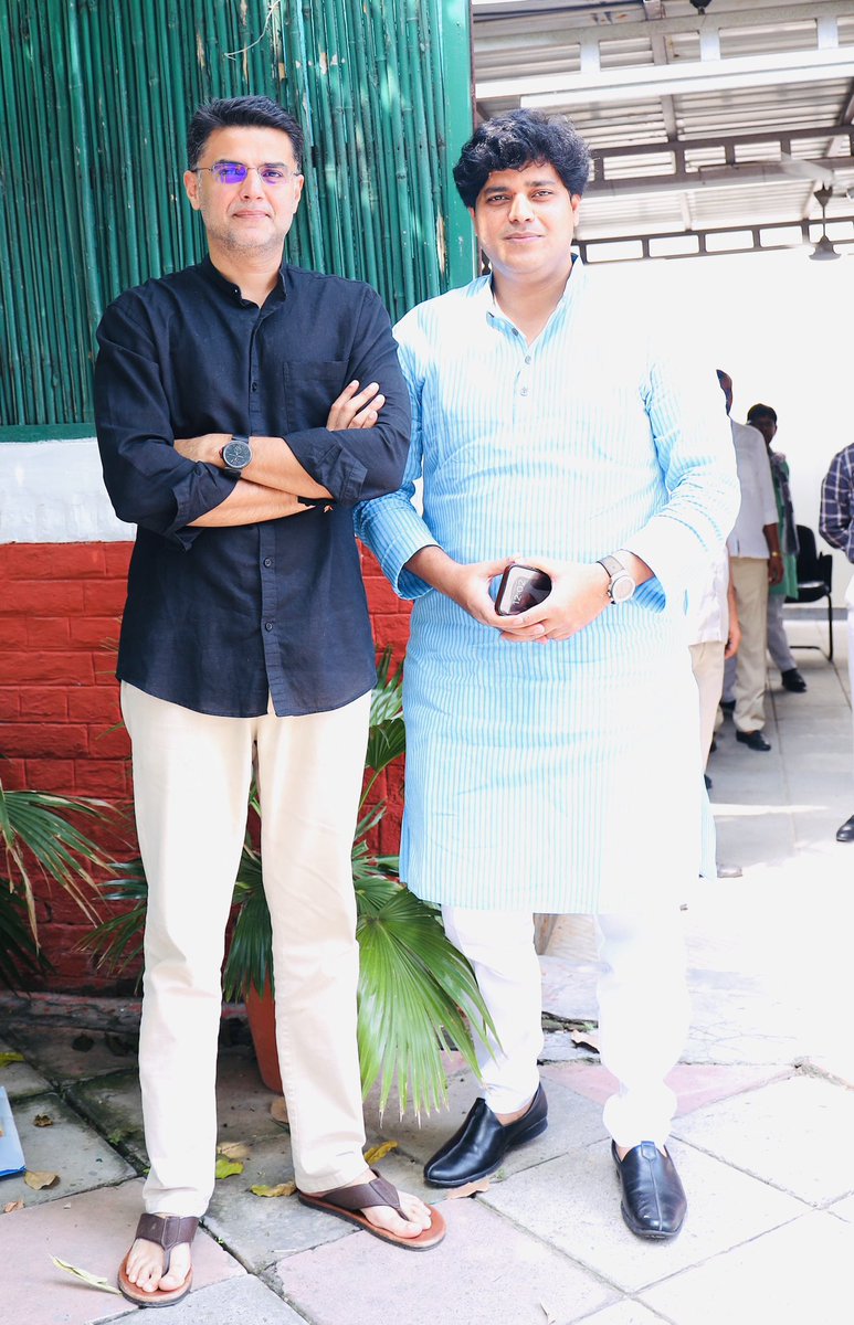 Mahendra Gurjar (@awanamahendar) on Twitter photo राज्यसभा सांसद और AICC के अल्पसंख्यक प्रकोष्ठ के राष्ट्रीय अध्यक्ष <a href="/ShayarImran/">Imran Pratapgarhi</a> जी को जन्मदिन की बधाई एवं हार्दिक शुभकामनाएं।
<a href="/SachinPilot/">Sachin Pilot</a> राज्यसभा सांसद और AICC के अल्पसंख्यक प्रकोष्ठ के राष्ट्रीय अध्यक्ष <a href="/ShayarImran/">Imran Pratapgarhi</a> जी को जन्मदिन की बधाई एवं हार्दिक शुभकामनाएं।
<a href="/SachinPilot/">Sachin Pilot</a>