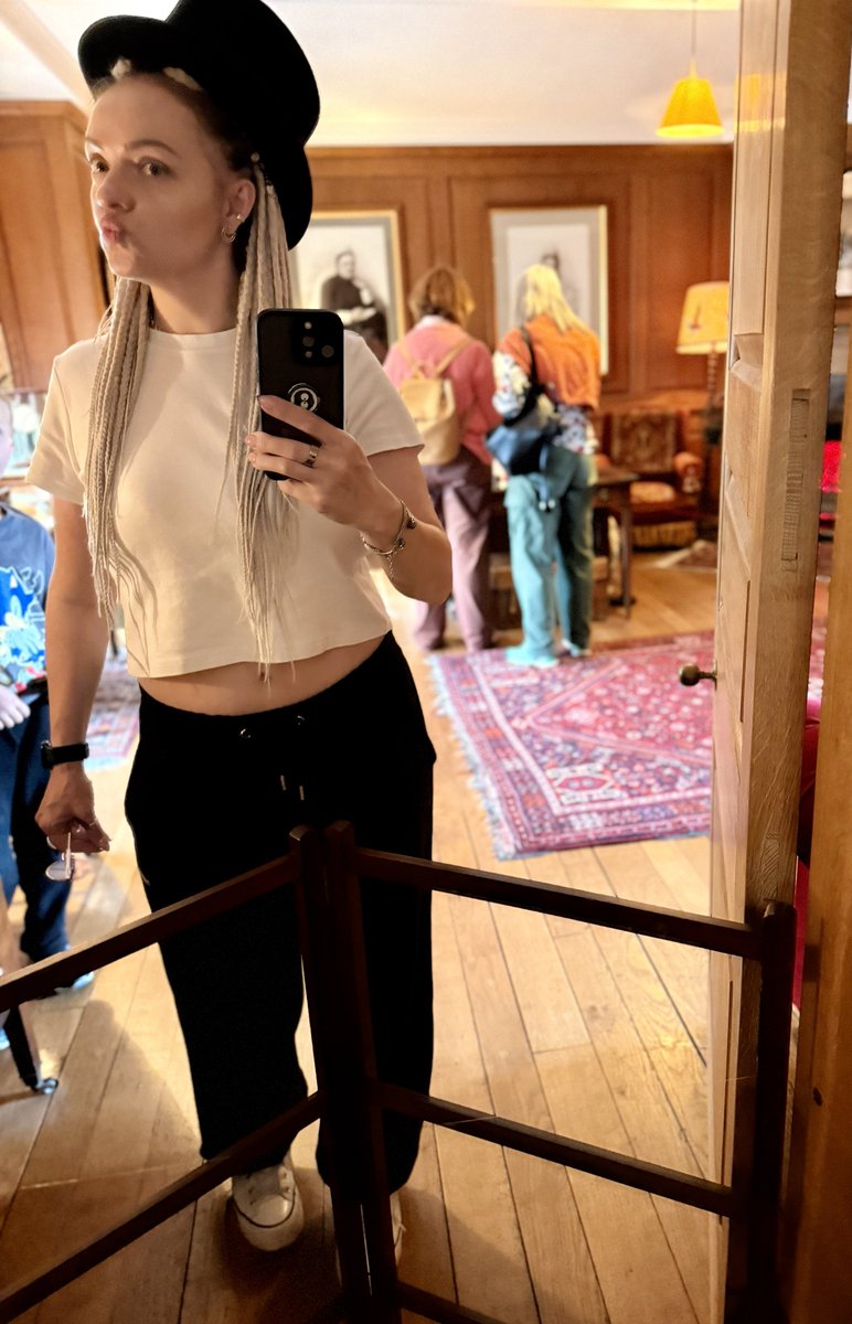 Sashelka.ᵉᵗʰ♡🖤🩸 (@sashelka) on Twitter photo GM🖤 still love you more if you GM back🫶🏻
Counting down the last holiday days🥹 but today feels extra special, <a href="/ZBuculei/">Zaneta Buculei</a> grabbed a slice of my bday cake🍰
She’s an amazing artist, a wonderful mum & just pure sunshine☀️
Follow her, you won’t regret💃
__
Only 1 slice left👀
🔗👇🏻 GM🖤 still love you more if you GM back🫶🏻
Counting down the last holiday days🥹 but today feels extra special, <a href="/ZBuculei/">Zaneta Buculei</a> grabbed a slice of my bday cake🍰
She’s an amazing artist, a wonderful mum & just pure sunshine☀️
Follow her, you won’t regret💃
__
Only 1 slice left👀
🔗👇🏻