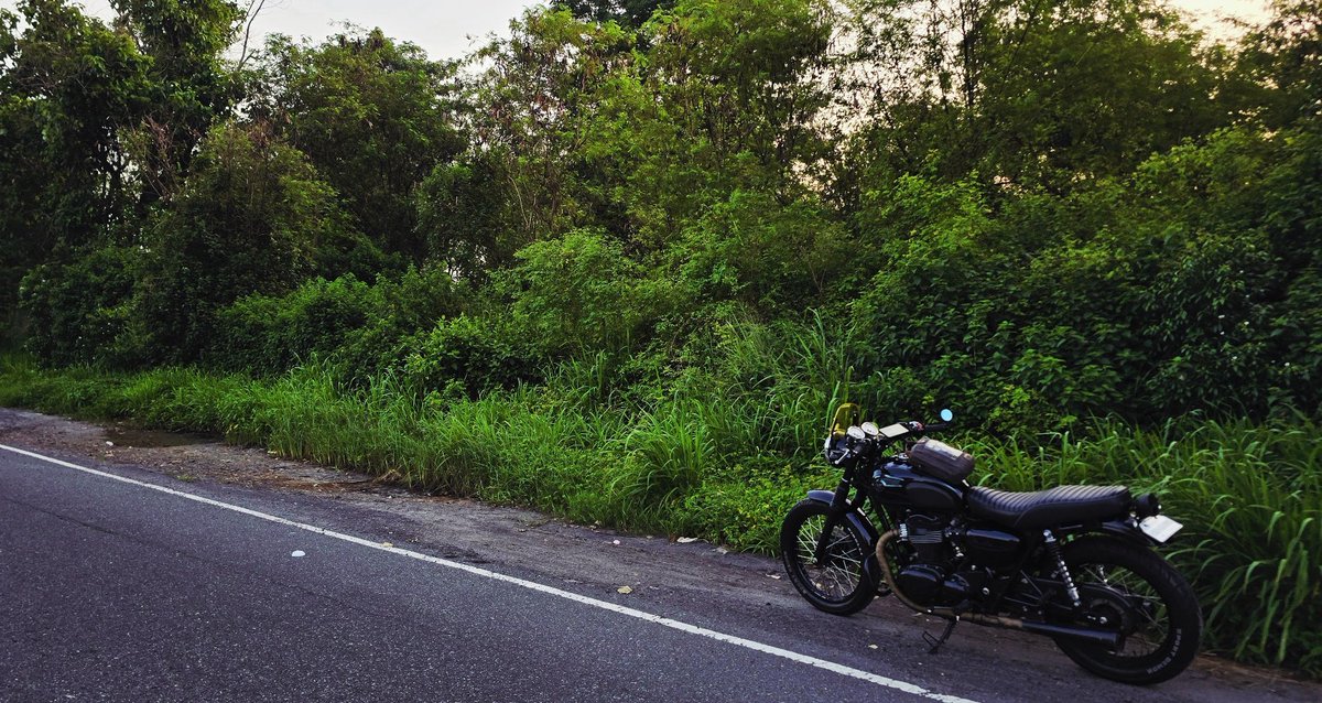 334kms yesterday

Around 827kms away today

My heart is always in different places, home within those I live for.
Missing the reasons why I do this.

But I am truly and deeply grateful O Lord.
Thank You 🙏🏻