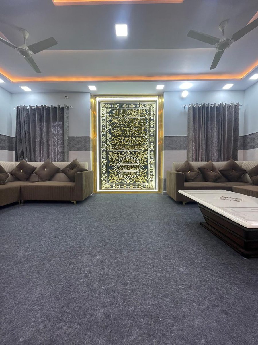 *`دارالعلوم وقف دیوبند کو غلافِ کعبہ کا عظیم الشان تحفہ`*  
*فرودگاہِ صالحین (مہمان خانہ) کی روحانی زینت بن گیا*