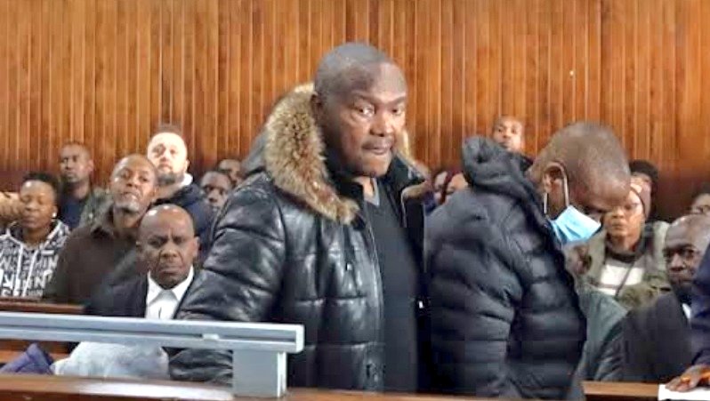Controversial businessman #KatisoMolefe linked to the murders of #DjSumbody, #DjVintos &amp; whistleblower Armand Swart is expected back in the Alexandra Magistrate’s Court for a bail application. Tune in to <a href="/eNCA/">eNCA</a> for the latest. Follow my tweets for live updates.

#eNCA
