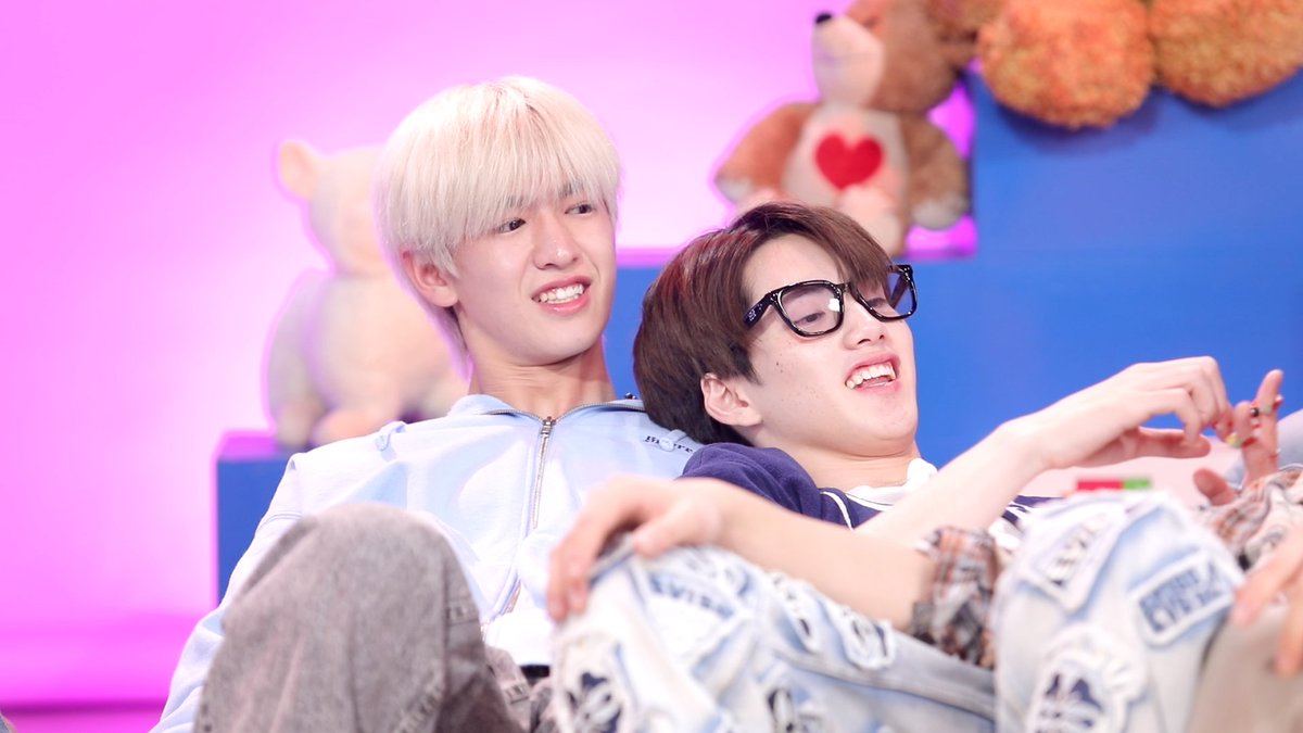 แพนแพน ไอซ์แบร์🐼🐻‍❄️
#โตมาเป็นxBUS #BUSbecauseofyouishine