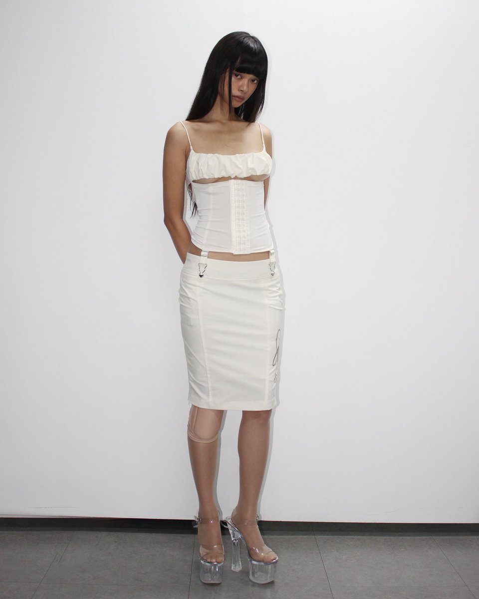 bonnaeonline's tweet photo. Lace-up corset top / Slit zip skirt 
@bonnaeonline 

#bonnae #bonnaeonline https://t.co/RAg0O9hRzF
