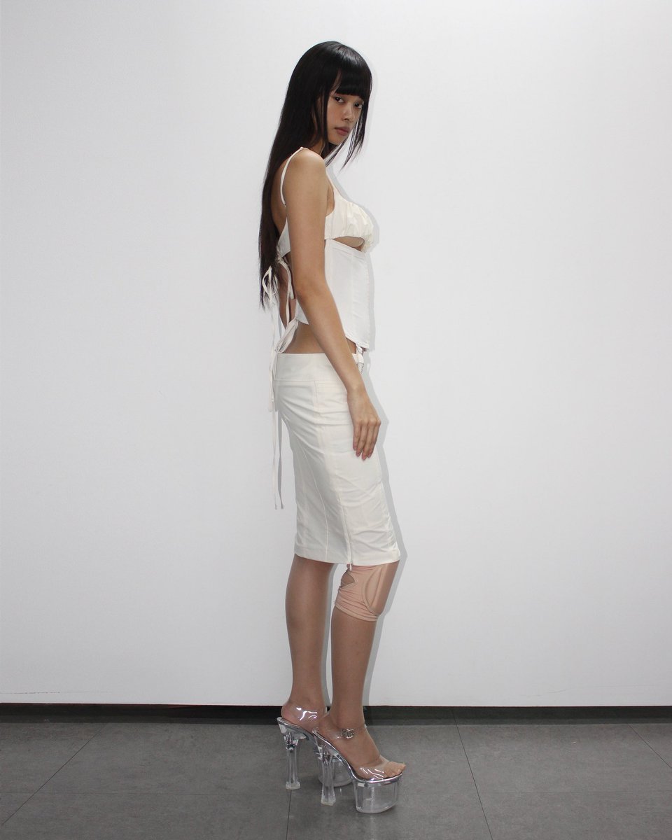 bonnaeonline's tweet photo. Lace-up corset top / Slit zip skirt 
@bonnaeonline 

#bonnae #bonnaeonline https://t.co/RAg0O9hRzF