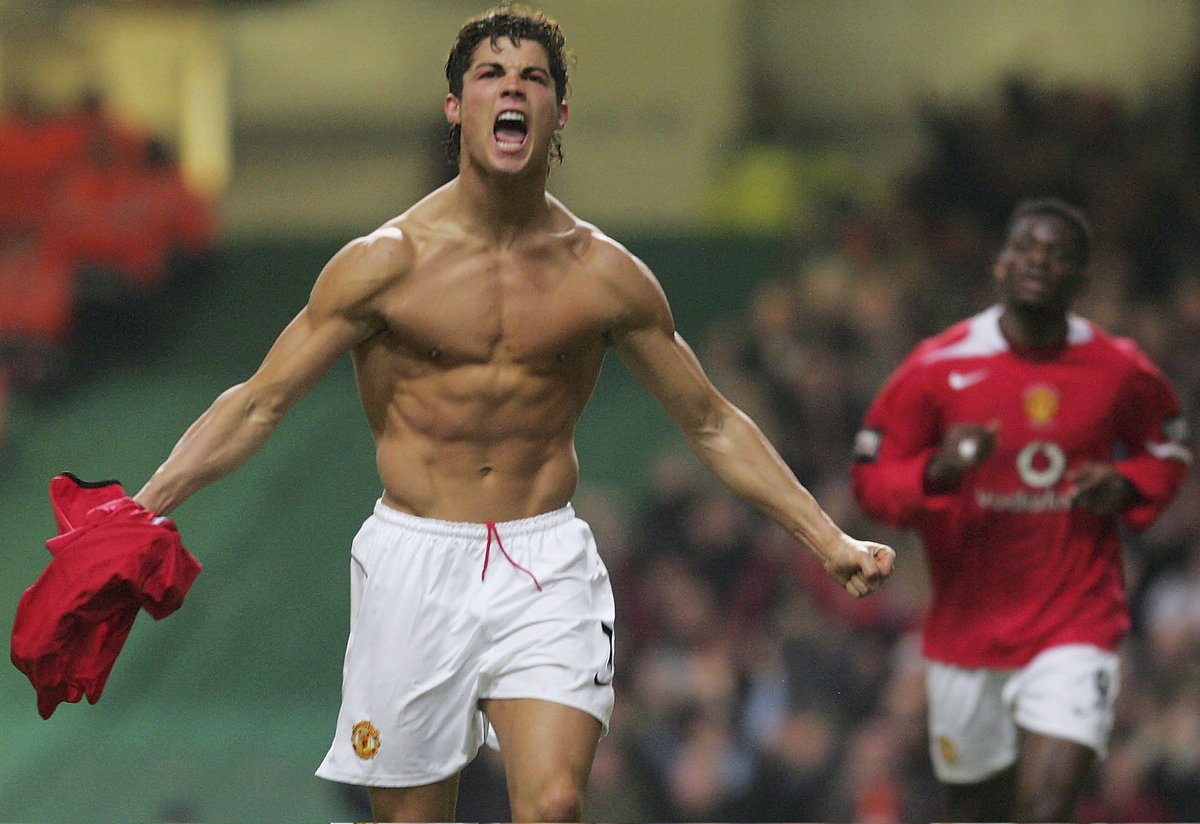 Cantona Collars AKA Larry tweet media