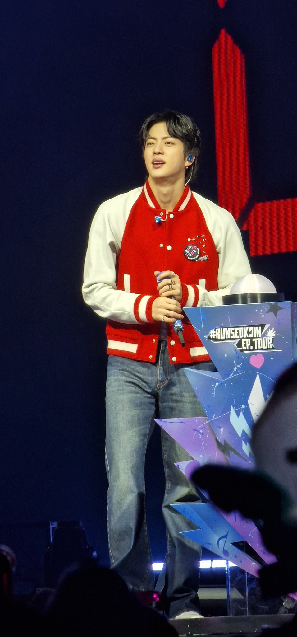 BTS タペストリー19 JIN② BTS Updates, News & Charts ⁷ on X: 