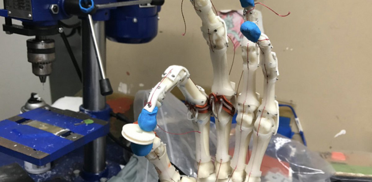 CREATE_EDU_PROJ's tweet image. 🛠️ A California high school used 3D printing to create prosthetic limbs for children. Powerful, purposeful education.

👉Discover Creality: hubs.ly/Q03vM0150

With K2 Plus printers, students don’t just learn — they create.
#3DEducation #STEMlearning #K2Plus