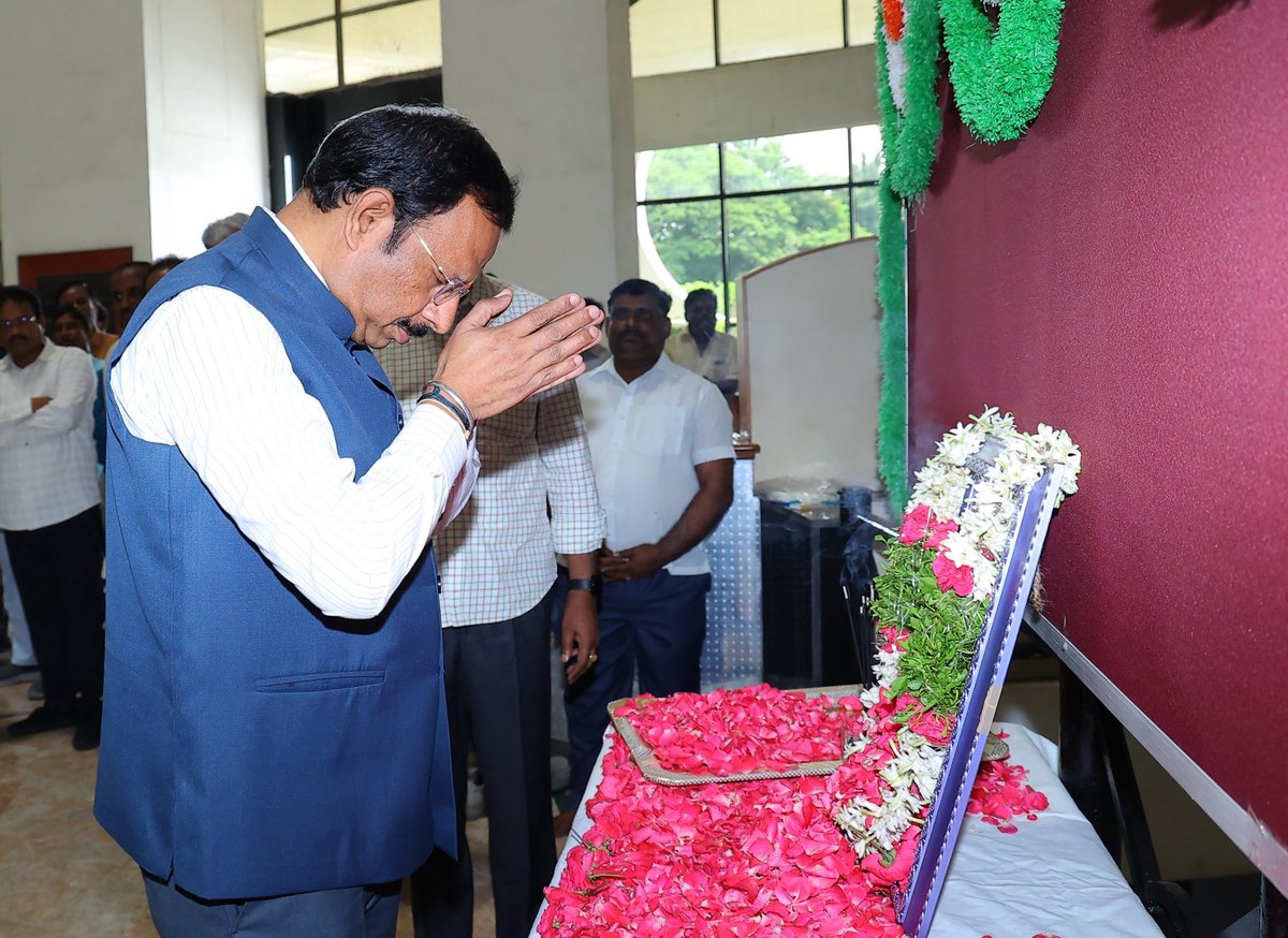 V.C. Sajjanar, IPS tweet media