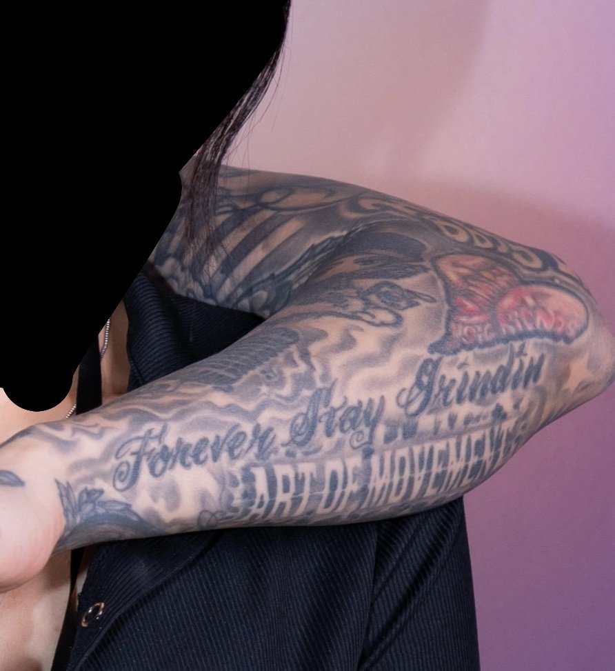 全部全てかっこいいしラブやけど
タトゥーが本当に好きすぎる 
体格良い、男！って感じなのに
腕と二の腕ふわふわ過ぎて愛が増す(？)