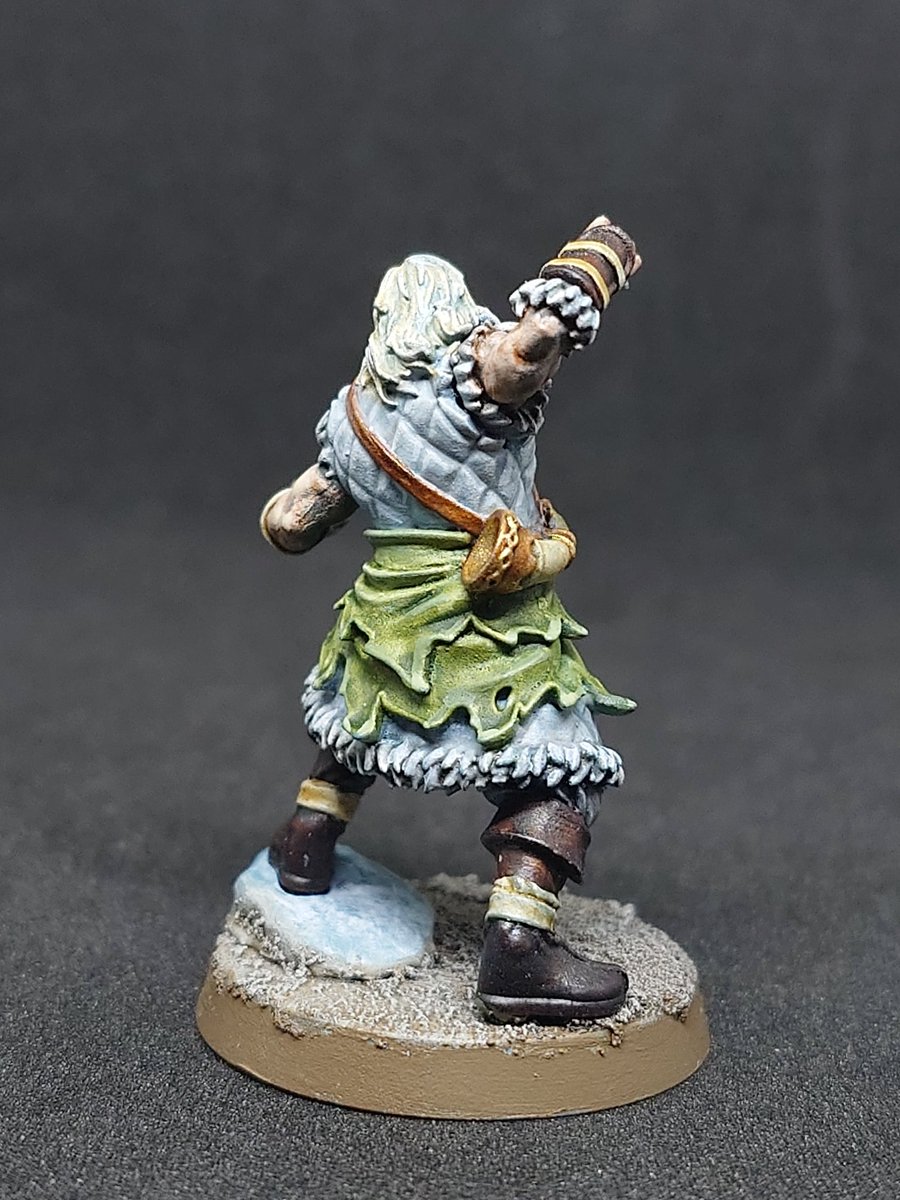 ローハンの戦い延長戦！

まずは
Helm Hammerhand™
Wraith of the Hornburg™
こと、ヘルム王（格闘タイプ）です

CONTRAST素晴らしい！早い！
サイズは小さめですが、造形が素晴らしいのでペイントも早い！

表面のブツブツ、夏場のサフ、油断しました…

#ウォーハンマー #warhammer #LOTR