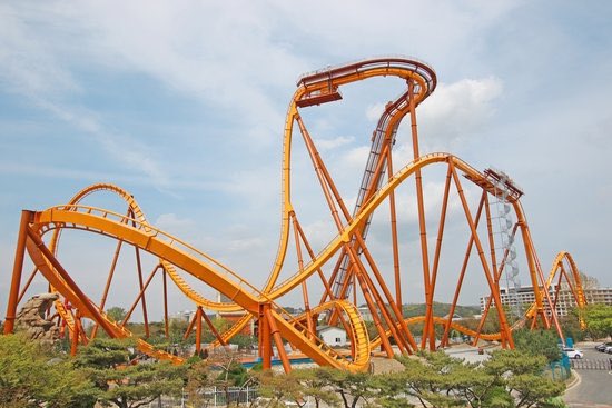 쿠도 신이치가 트로피컬 랜드가 아니라 경주월드에 가서 드라켄을 탔으면 멀미하느라 아포톡신 먹을 일이 없었을 텐데