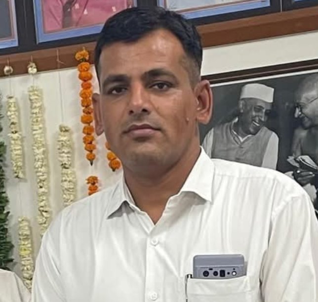 जंगल की दहशत बयां करती है,
कि जीना है तो, संघर्ष अनिवार्य हैं..!!