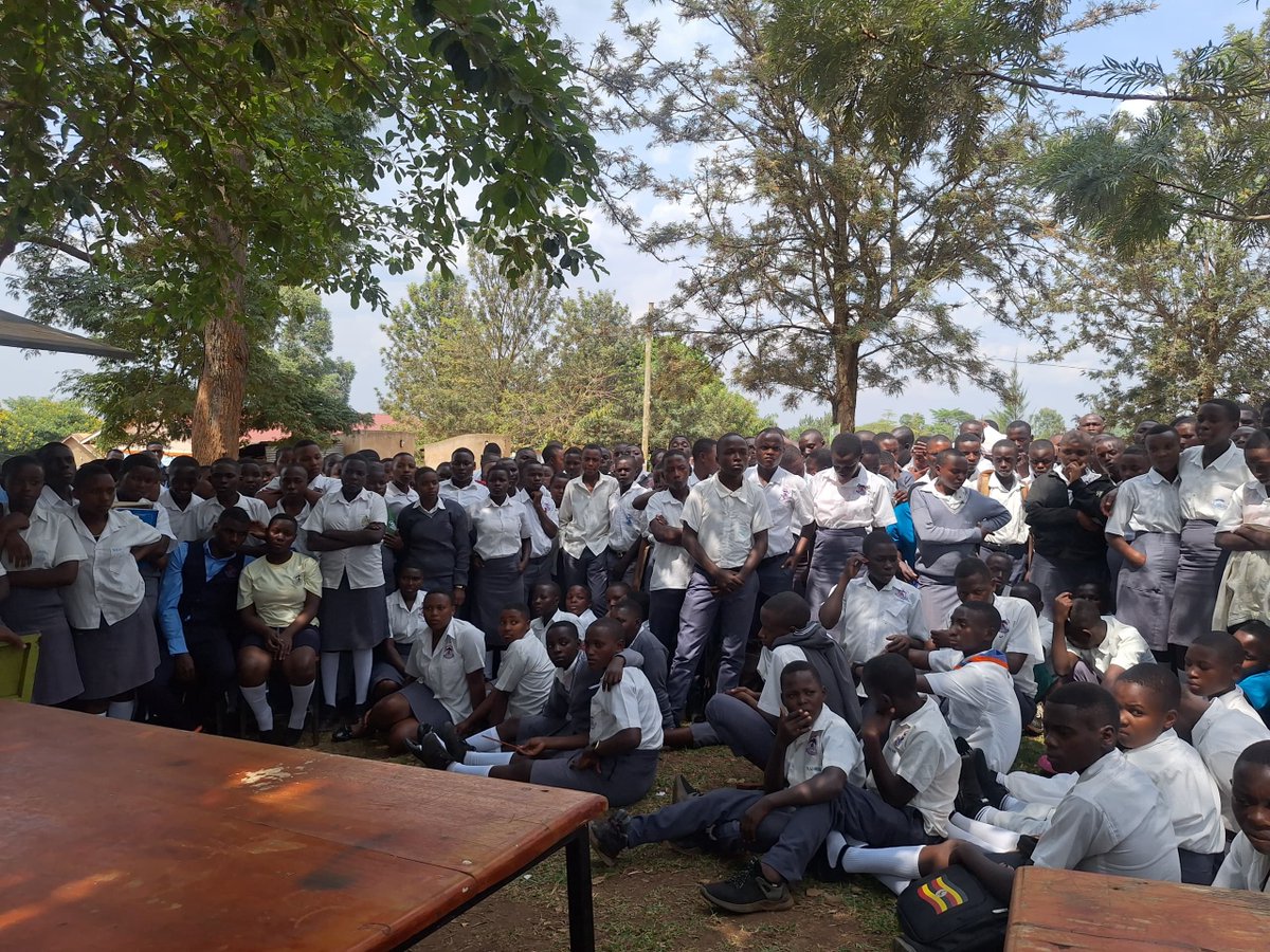 Alliance Française Kampala (@afkampala) on Twitter photo Last month under the FEF Project together with <a href="/ProfsFLEouganda/">Association des professeurs de français en Ouganda</a>, we were welcomed by Bukere SS, Bujubuli SS, Kasese SS, St Theresa Girls SS, Ngome SS, Karambi SS, & Mukunyu SS in Kasese & Kyegegwa districts to promote French Language Education.
Sponsored by: <a href="/FrenchEmbassyUg/">France in Uganda 🇫🇷🇺🇬</a> Last month under the FEF Project together with <a href="/ProfsFLEouganda/">Association des professeurs de français en Ouganda</a>, we were welcomed by Bukere SS, Bujubuli SS, Kasese SS, St Theresa Girls SS, Ngome SS, Karambi SS, & Mukunyu SS in Kasese & Kyegegwa districts to promote French Language Education.
Sponsored by: <a href="/FrenchEmbassyUg/">France in Uganda 🇫🇷🇺🇬</a>