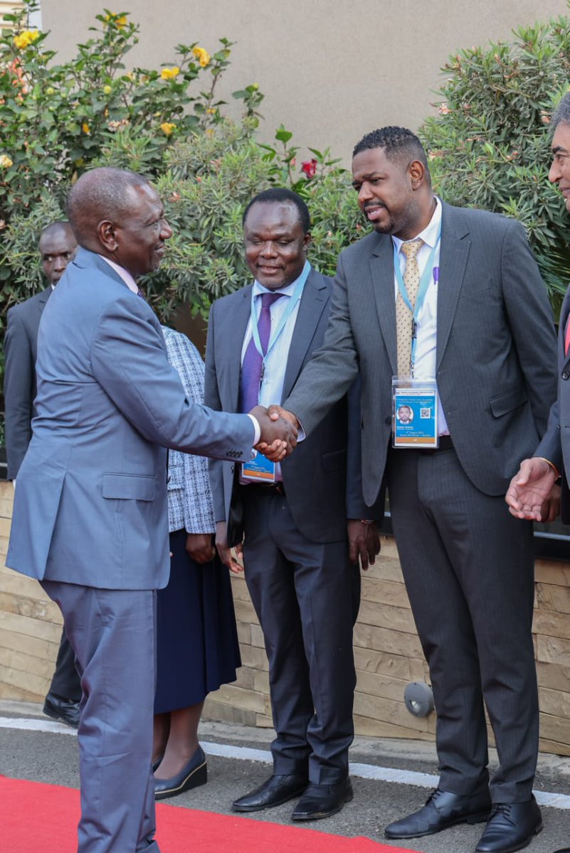 Honoured to welcome H.E. President William Ruto to the Presidential Roundtable with the Kenya Private Sector, hosted by my ministry <a href="/MITIKenya/">Ministry of Investments, Trade & Industry, Kenya</a> Themed 'Strengthening Government–Private Sector Collaboration for Investment, Trade and Industry-led Economic Growth', the forum is a key