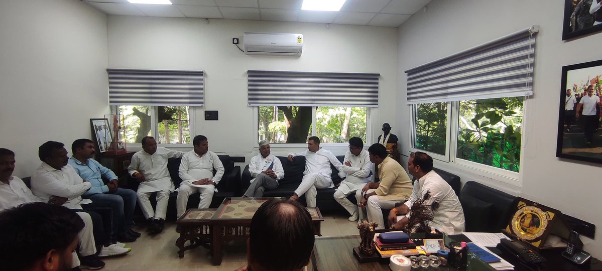 (समण) Rajendra Pal Gautam (@advrajendrapal) on Twitter photo 📍भोपाल | 6 अगस्त 2025
आज भोपाल में मध्यप्रदेश कांग्रेस के अध्यक्ष श्री <a href="/jitupatwari/">Jitendra (Jitu) Patwari</a> जी से मेरी मुलाक़ात हुई।
राज्य की सामाजिक एवं राजनीतिक स्थिति, दलित समाज के सामने खड़ी चुनौतियाँ और संगठन की दिशा पर विस्तृत चर्चा हुई।
न्याय योद्धा राहुल गांधी जी वह व्यक्ति है जो बाबा साहेब 📍भोपाल | 6 अगस्त 2025
आज भोपाल में मध्यप्रदेश कांग्रेस के अध्यक्ष श्री <a href="/jitupatwari/">Jitendra (Jitu) Patwari</a> जी से मेरी मुलाक़ात हुई।
राज्य की सामाजिक एवं राजनीतिक स्थिति, दलित समाज के सामने खड़ी चुनौतियाँ और संगठन की दिशा पर विस्तृत चर्चा हुई।
न्याय योद्धा राहुल गांधी जी वह व्यक्ति है जो बाबा साहेब