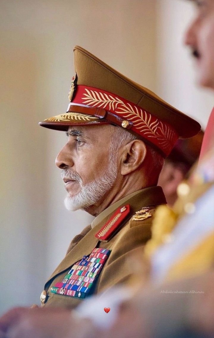 D_e_p_th's tweet image. 🍁ـــــ🍁

رحم الله من حًــسًـنٌ أثًــرة وِبّــقَيّ خٌــيّرهِ

#يوم_Iلجمعه | #جمعة_مباركة
#أعز_الرجال_وأنقاهم | #قابوس
#قابوس_بن_سعيد | #سلطنة_عمان