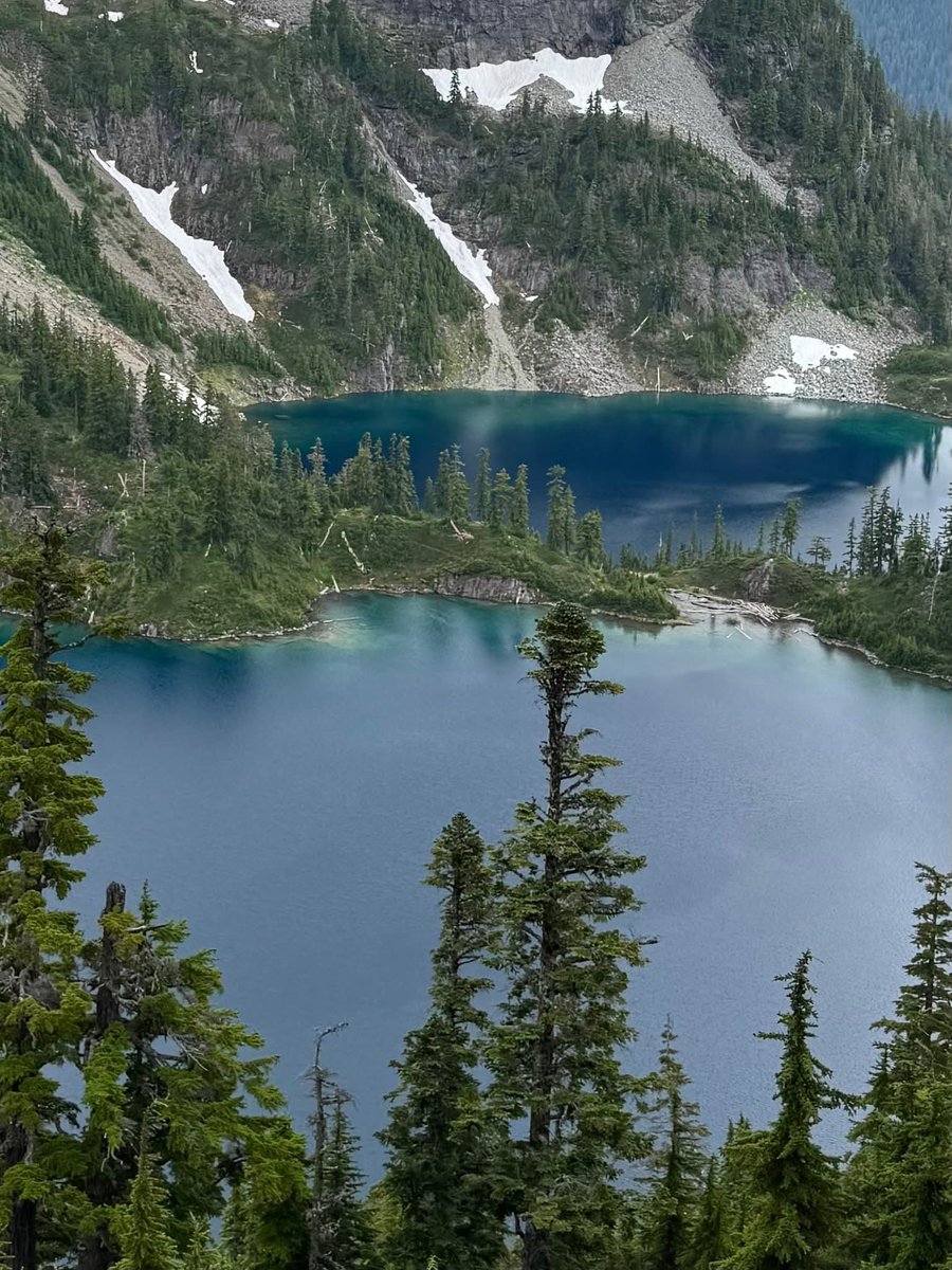 Best way to avoid hearing more BS lies from democrats and whining from liberals because Trump is winning..... Go backpacking for a few days. Enjoy God's masterpieces.
-Twin Lakes