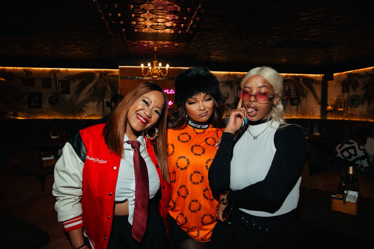 Azizzar - The Pristine Queen👑 tweet media