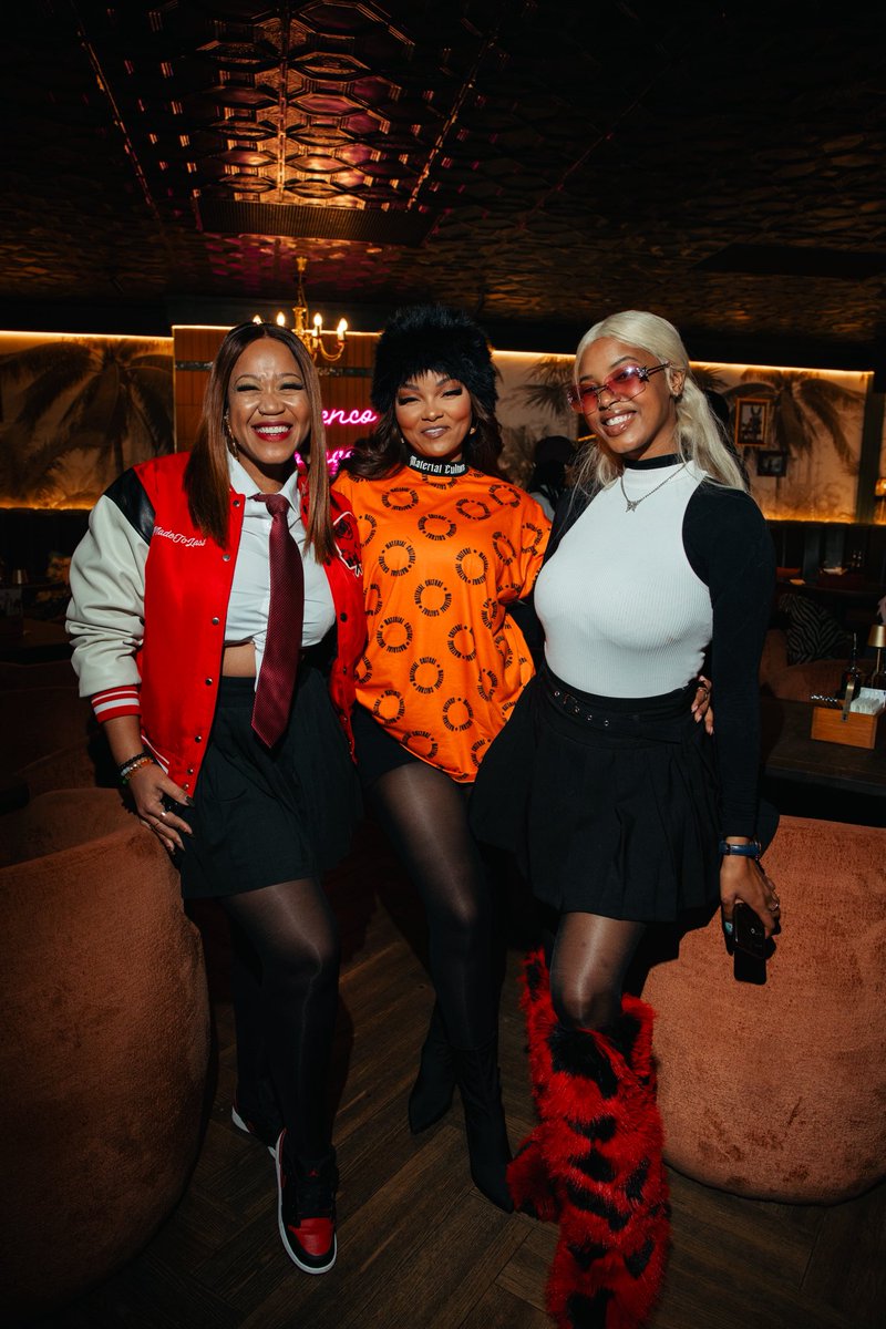 Previously, at #CoolAndBlakSundays with <a href="/DJ_FaeFae/">DJ Fae Fae</a> <a href="/Buzzi_Lee/">Buzzi Lee Official</a> ❤️🖤🧡 🤍 

📸: @/optical.fps 

#CoolAndBlakSundays #HipHopQueens #HipHop #Entertainment #Love #ThePristineQueen #ForTheLoveOfHipHop