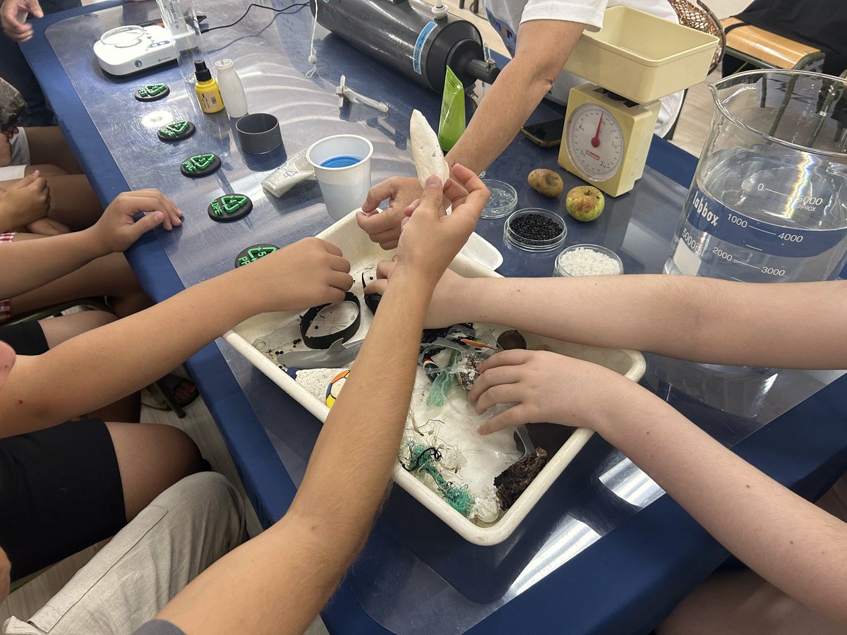 Last Tuesday, July 29th, 2025, the <a href="/IEOVigo/">IEO Vigo</a> conducted a new inclusive workshop on microplastics and marine litter at the ONCE Summer Camp held in Portonovo (Sanxenxo), specifically designed for individuals with visual impairments.

<a href="/AtlanticArea/">Interreg Atlantic Area</a> #freelitterat
