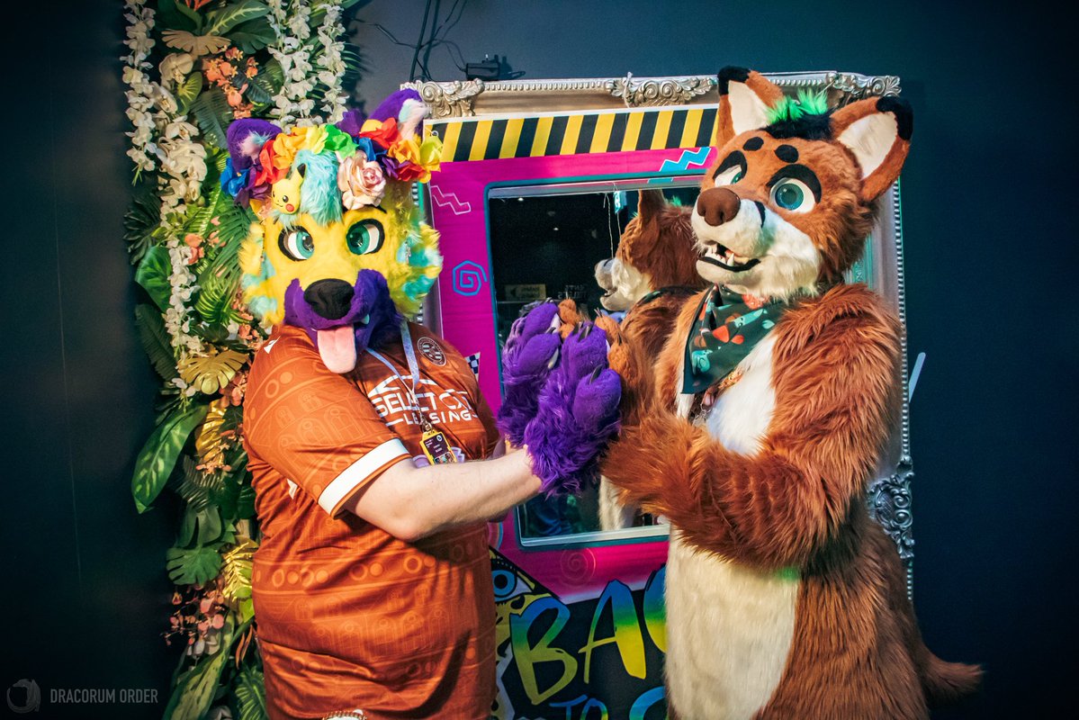 🌸💛Blazen💜🌸 🔜 CFz#787 (@blazentigerfolf) on Twitter photo Had an absolutely amazing time at the <a href="/BerkshireFurs/">BerkshireFurs</a> Summer Party! Good vibes from start to finish! 🥰🙌🏼
📸: <a href="/DracorumOrder/">Dracorum Order 🧧</a>
🪡: <a href="/HouseOfCardsFur/">♠️ House Of Cards Fursuits ♠️</a> Had an absolutely amazing time at the <a href="/BerkshireFurs/">BerkshireFurs</a> Summer Party! Good vibes from start to finish! 🥰🙌🏼
📸: <a href="/DracorumOrder/">Dracorum Order 🧧</a>
🪡: <a href="/HouseOfCardsFur/">♠️ House Of Cards Fursuits ♠️</a>
