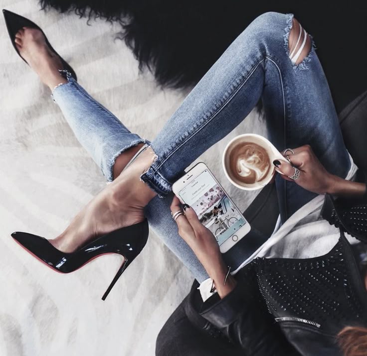 Çirkin güzelleşir de salak hep salak kalır ZEKA  çok önemli..😅
#Çarşamba #Günaydın #izmir