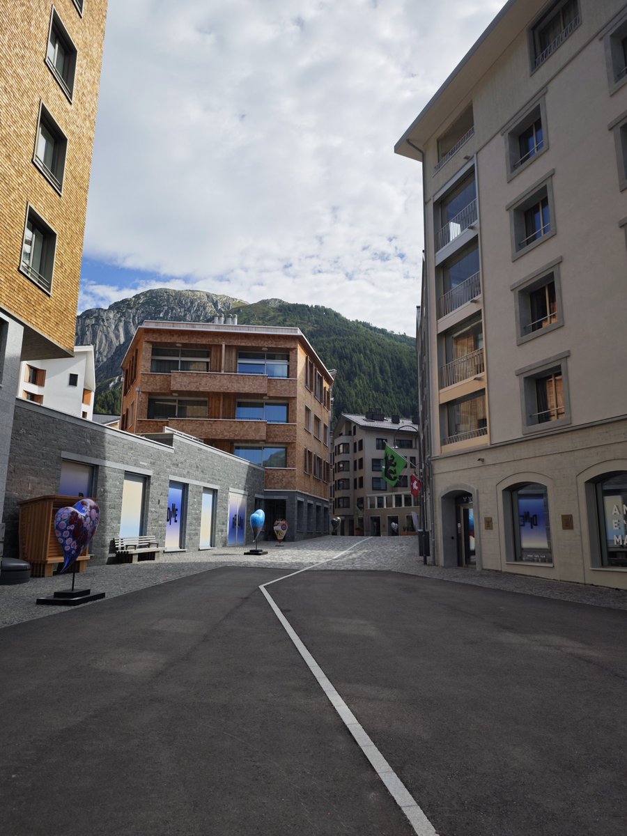 alpentarn's tweet image. In #Sawiris versnobten Nobel-Ressort steppt (wie immer) voll der Bär. Gebaut wird trotzdem immer noch.