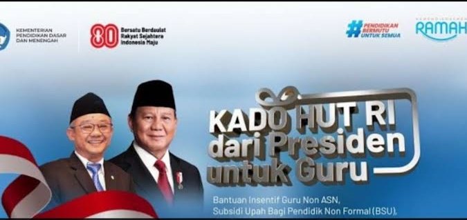 Iman Zanatul Haeri (@zanatul_91) on Twitter photo Maaf pak Presiden <a href="/prabowo/">Prabowo Subianto</a> upah yang layak bagi guru, bukan "bantuan" atau "subsidi" apalagi "kado" karena itu hak yang melekat pada guru berdasarkan Undang-Undang:
UU nomor 14 tahun 2005, tentang Guru dan Dosen. Pasal 14:
(1) dalam melaksanakan tugas keprofesionalan, guru Maaf pak Presiden <a href="/prabowo/">Prabowo Subianto</a> upah yang layak bagi guru, bukan "bantuan" atau "subsidi" apalagi "kado" karena itu hak yang melekat pada guru berdasarkan Undang-Undang:
UU nomor 14 tahun 2005, tentang Guru dan Dosen. Pasal 14:
(1) dalam melaksanakan tugas keprofesionalan, guru