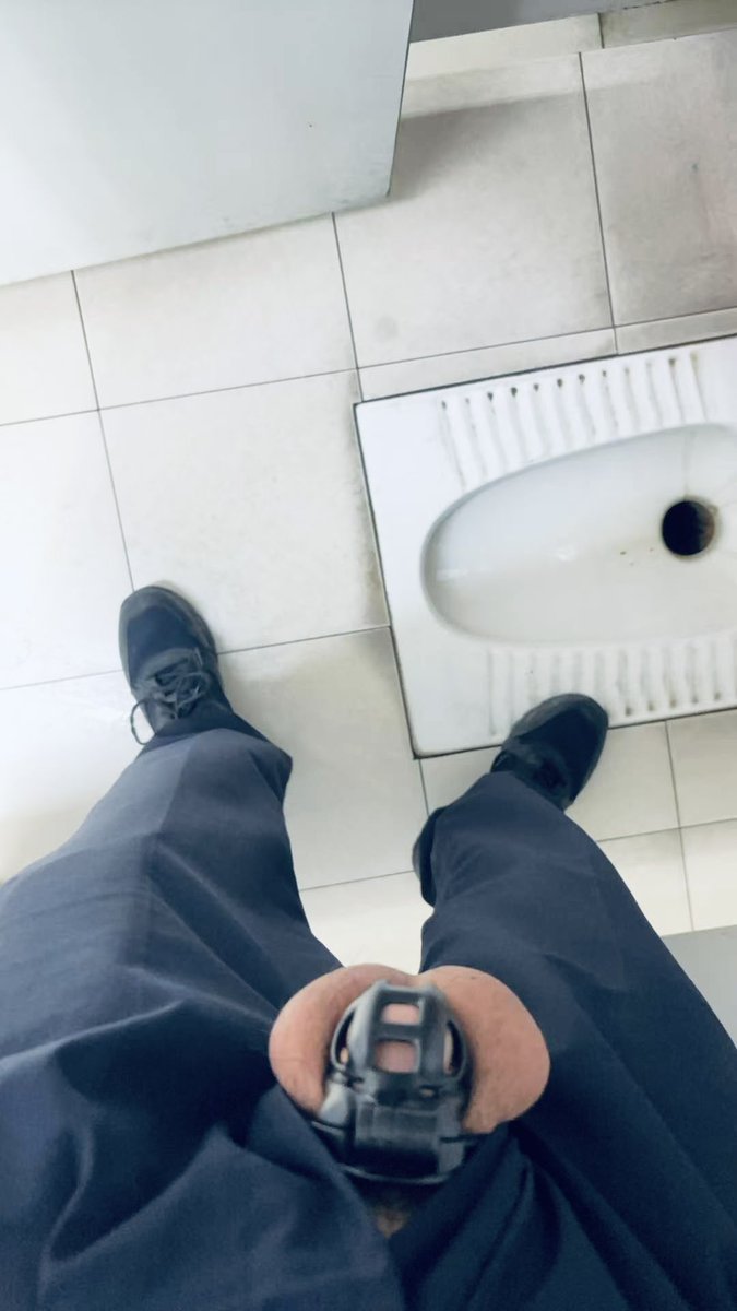 👮狗子想听到路人的羞辱。