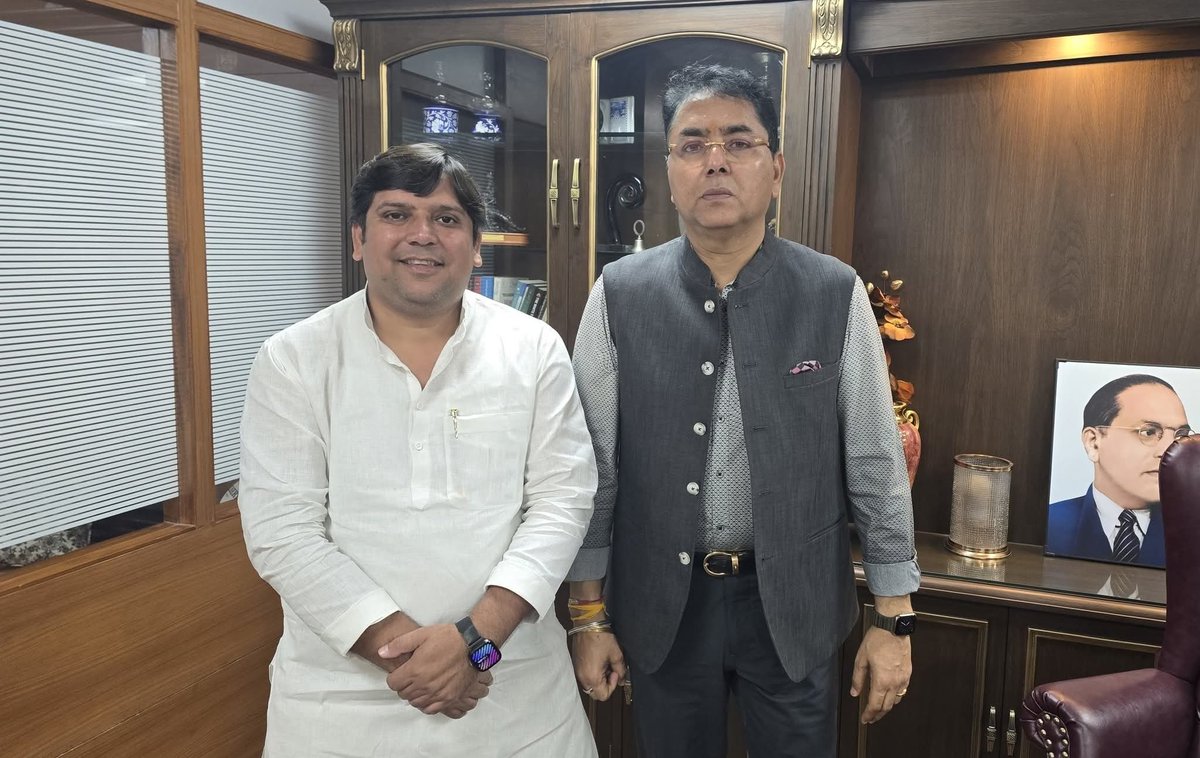 Ankush chaudhary (@ankushaap) on Twitter photo भगवंत मान सरकार के मजबूत स्तंभ, सरकार के मंत्री एवं AAP पंजाब के प्रदेश अध्यक्ष, भाई <a href="/AroraAmanSunam/">Aman Arora</a> जी से आज उनके चंडीगढ़ स्थित आवास पर मुलाकात की।
अमन अरोड़ा जी के दूरदर्शी मार्गदर्शन और प्रेरणादायी नेतृत्व में आम आदमी पार्टी का संगठन पंजाब में निरंतर विस्तार और मजबूती की दिशा भगवंत मान सरकार के मजबूत स्तंभ, सरकार के मंत्री एवं AAP पंजाब के प्रदेश अध्यक्ष, भाई <a href="/AroraAmanSunam/">Aman Arora</a> जी से आज उनके चंडीगढ़ स्थित आवास पर मुलाकात की।
अमन अरोड़ा जी के दूरदर्शी मार्गदर्शन और प्रेरणादायी नेतृत्व में आम आदमी पार्टी का संगठन पंजाब में निरंतर विस्तार और मजबूती की दिशा