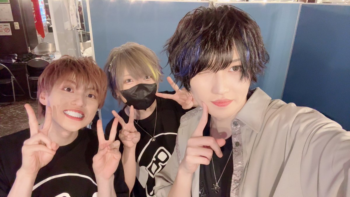 名古屋ワンマンありがとうございましたぁー！！！！！

初1人での東名阪一発目めちゃくちゃ楽しかったぁー！！！！！明日は大阪🐙🐙🐙

楽しみだよぉおおおおおおー！！！！！

ほんこんさんもかにちゃんもありがとう😭😭😭

時差でもいいのでいいね下さい💙💙💙

 #ポケカメン