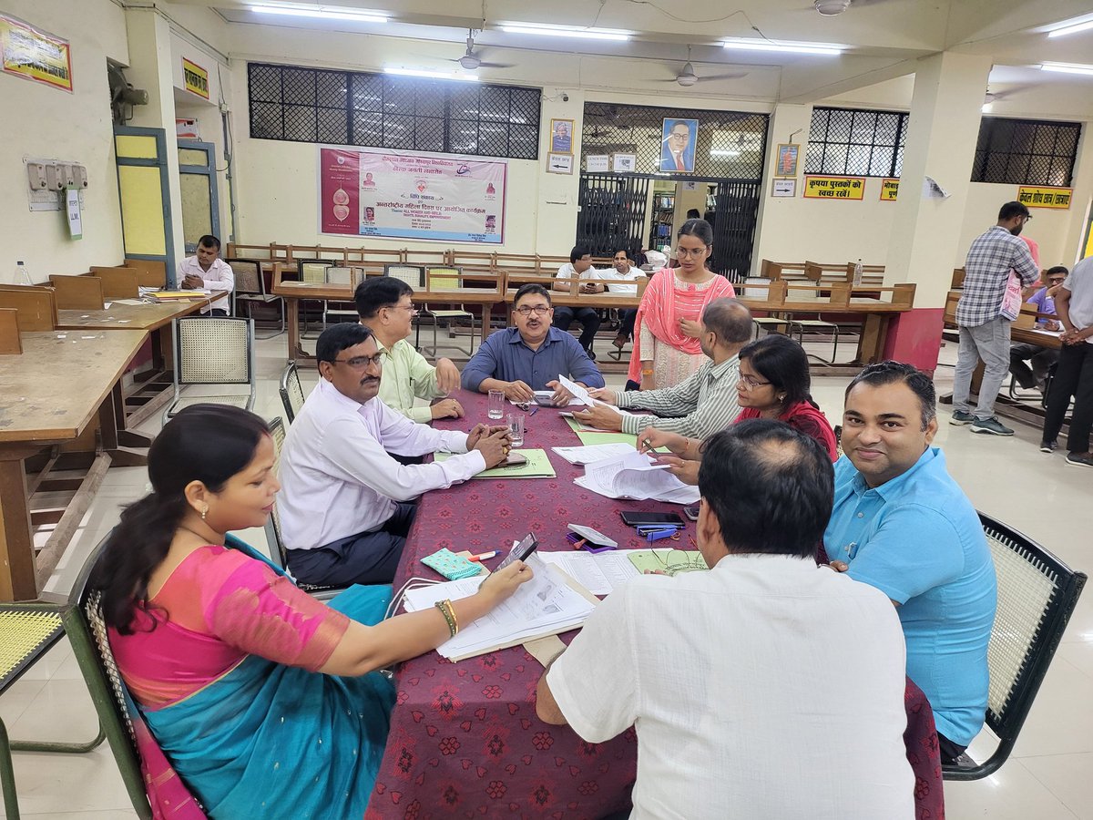 Lawddugu's tweet photo. 📌 Day 3 of Admission Counselling
📍 Faculty of Law, Deen Dayal Upadhyaya Gorakhpur University
The third day of admission counselling is underway with the same enthusiasm and seamless coordination.
🎓 Aspiring students continue to step into their legal journey.
@_poonamtandon https://t.co/PyRiNeuAyq