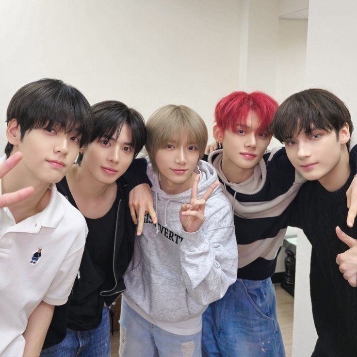 yuyuretriver's tweet photo. #moaverse
small 🧵🪡 of #TXT as squishmallows https://t.co/P8Du76psQF