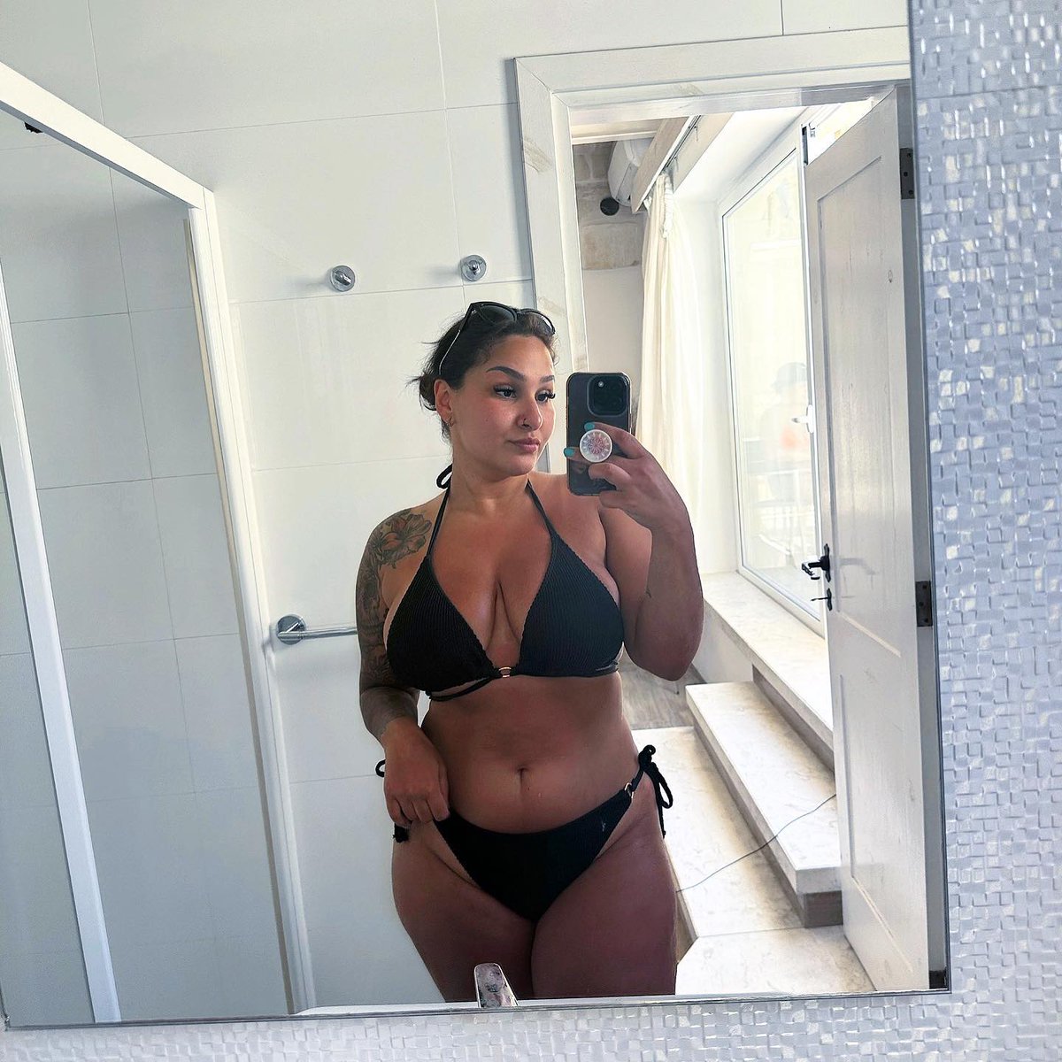 💚 (@gothluve) on Twitter photo 