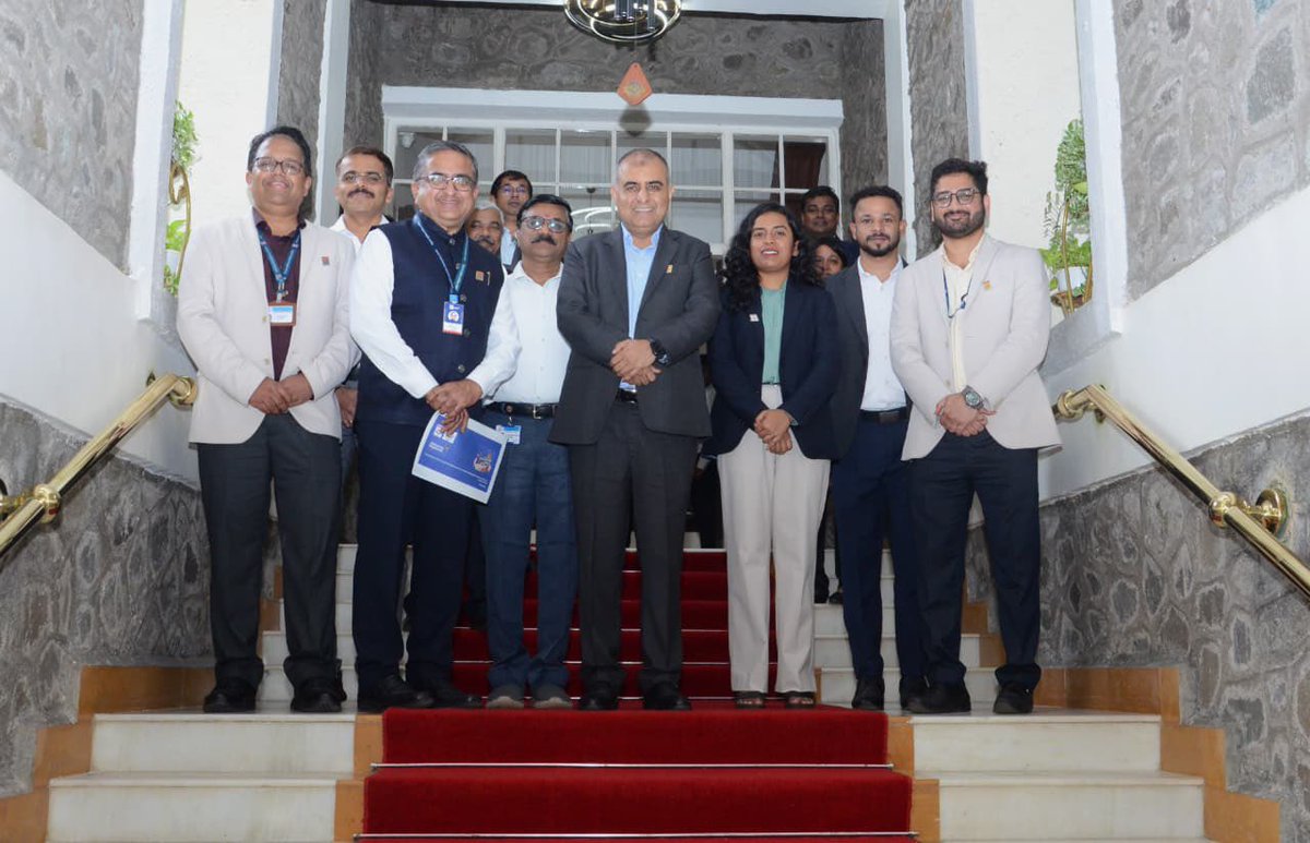 HPCL's tweet image. Our C&amp;amp;MD Shri Vikas Kaushal, addressed officers from Pune-based locations along with all batches undergoing training at HPMDI, Nigdi, during a high-energy townhall session.

🔹 Unlocking value from HPCL’s robust asset base
🔹 Empowering employees to challenge limits
🔹 Fostering…