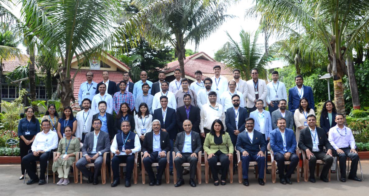 HPCL's tweet image. Our C&amp;amp;MD Shri Vikas Kaushal, addressed officers from Pune-based locations along with all batches undergoing training at HPMDI, Nigdi, during a high-energy townhall session.

🔹 Unlocking value from HPCL’s robust asset base
🔹 Empowering employees to challenge limits
🔹 Fostering…