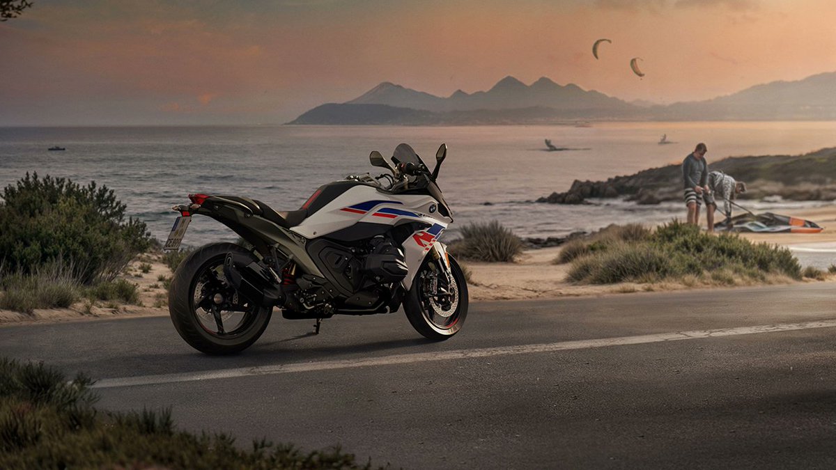 OtoAktuel's tweet image. Yeni R 1300 R ile şehir senin.
Yeni R 1300 RS ile virajlar senin.
Yeni R 1300 RT ile yollar senin.
#BMWMotorrad farkıyla şimdi Türkiye'de!
#R1300 #BoxerPower