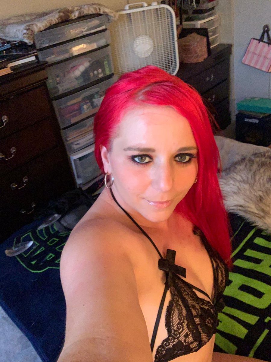 Who is down for meet up I'm feeling horny and lonely at home