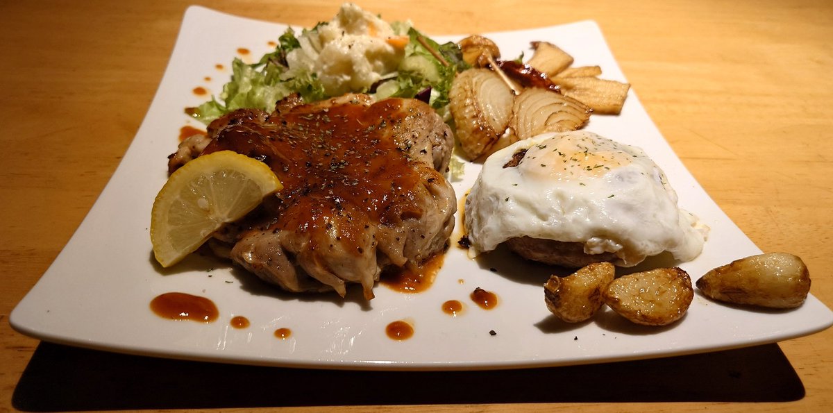 チキンソテーバーベキューソース、ハンバーグ目玉焼きのせプレートineffectcafe