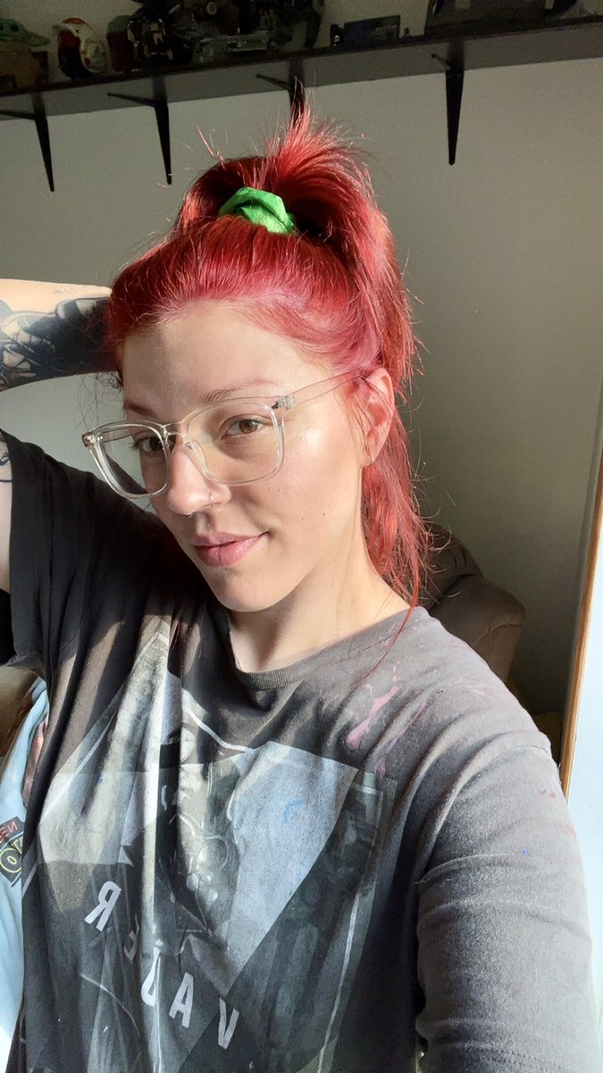 Mommy_vader's tweet photo. Good morning cuties! Happy hump day!
I fixed my hair and now I feel better. You wonโt see me whining about my hair until the next episode ๐คช
Have a great day #VaderFam! โ๏ธ https://t.co/E286CTkrxq