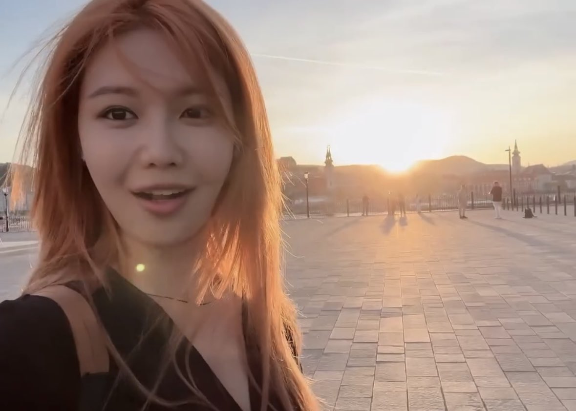 아… ㅈㅉ구라같애너무예뻐서 😭😭😭😭