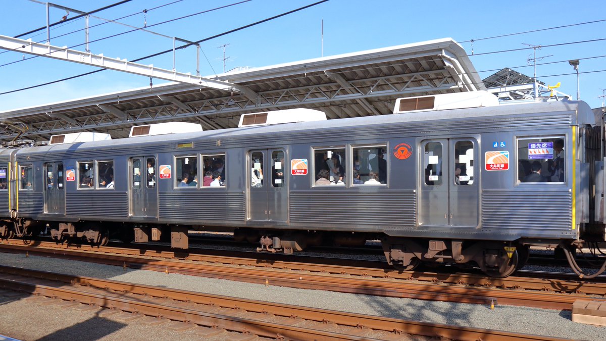 8/5で8500の日を逃したので、8/6にちなんでデハ0806

デハ8800の電動車ながらスカスカの床下がイイ！