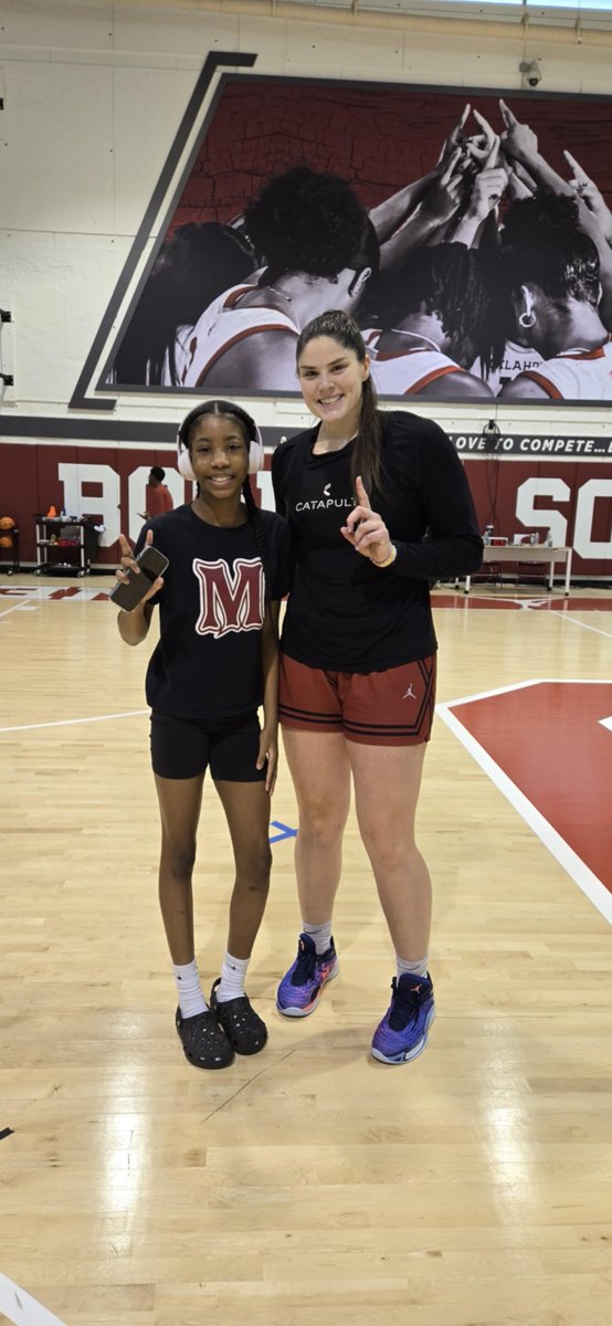 PatrickRochel11's tweet photo. What a great experience on our visit to @OU_WBBall. Going to 7th grade this is amazing for a opportunity like this! 🏀 Great motivation! 🔥  thank you coach Ed for everything! 🫡 https://t.co/k6g3Iqoqgh