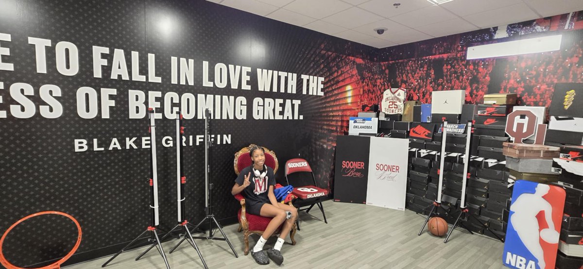 What a great experience on our visit to <a href="/OU_WBBall/">Oklahoma Basketball</a>. Going to 7th grade this is amazing for a opportunity like this! 🏀 Great motivation! 🔥  thank you coach Ed for everything! 🫡