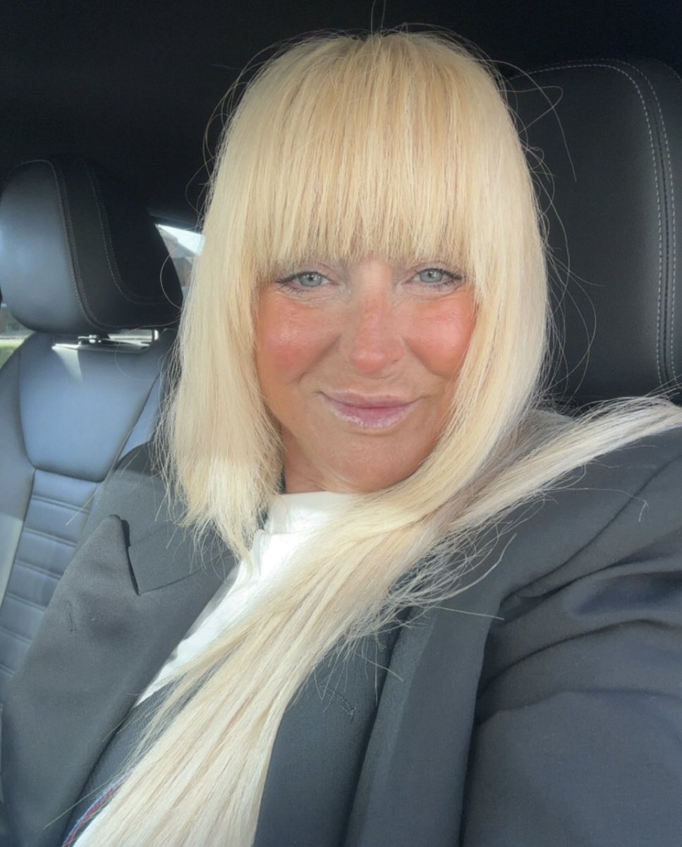 Afternoon beautiful people 👋🏻it’s glorious today here 🌞hope you’re having a fabulous day so far much love ❤️😘no filter 🥰